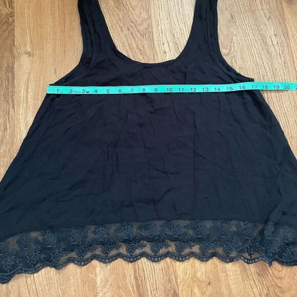 American Eagle black tank - Picture 6 of 9